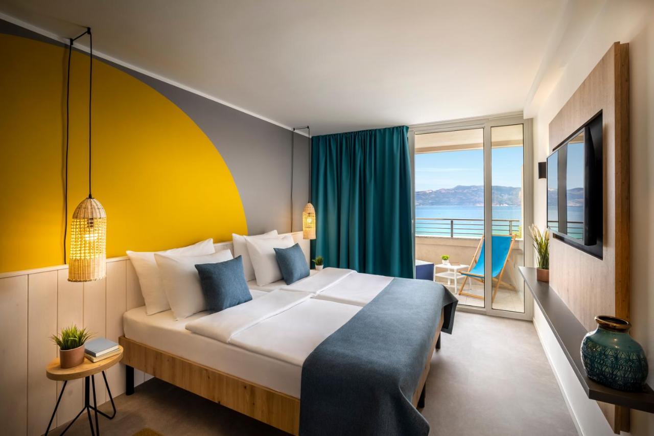 Sunny Baska Hotel By Valamar, Ex Corinthia Baška Exterior foto